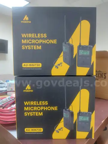 Lot of 2 Maono AU-WM730 Wireless Microphone System