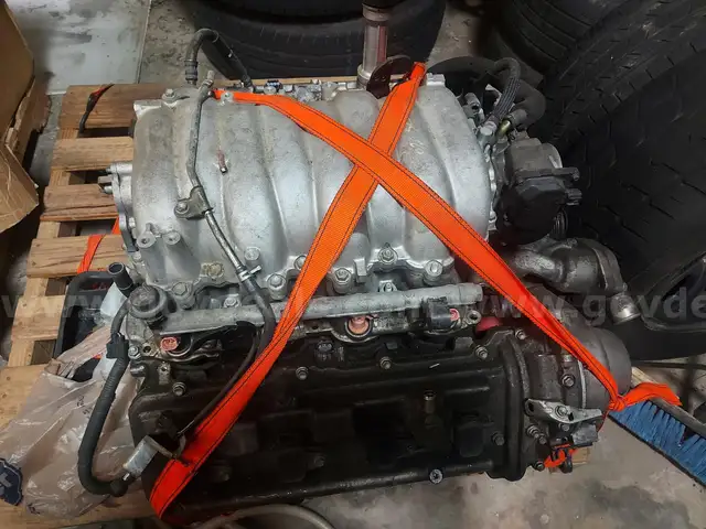 Lexus 2002 LS430 engine for parts or repair