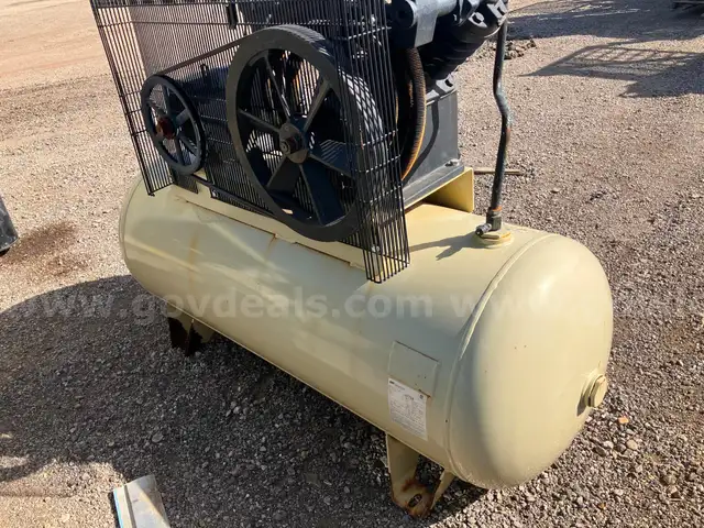 INGERSOLL RAND AIR COMPRESSOR