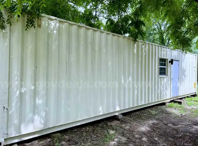 40&#x27; Luxury High Security Tiny Home