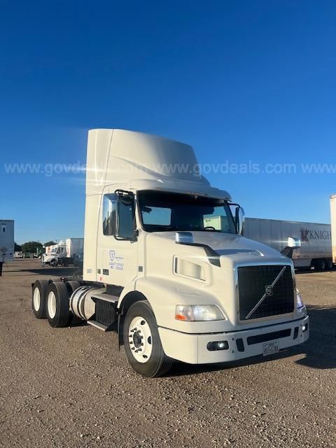 Photo of a 2016 Volvo VNM