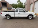 2002 GMC Sonoma SL Ext. Cab 2WD