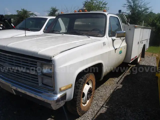 1983 Chevy 2500 Truck