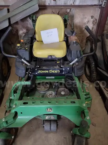 JOHN DEERE Z920