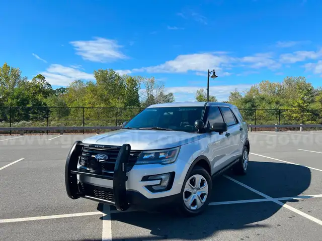 2018 Ford Explorer Police AWD, Equipped with Lights, Siren, Push Bar