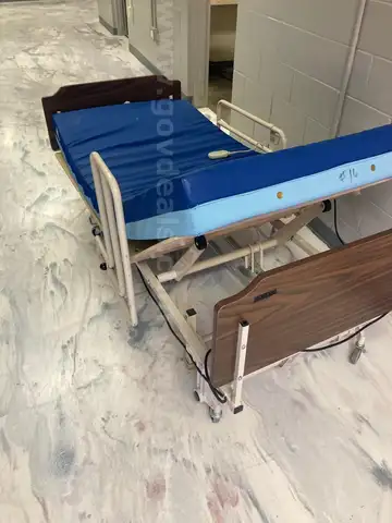 Electric hospital bed