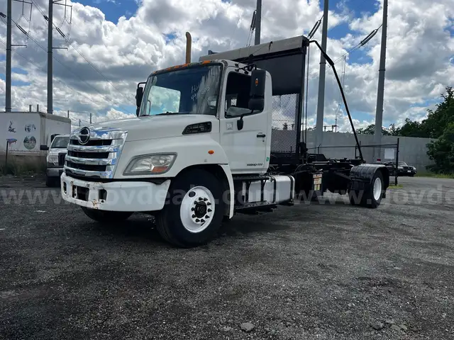 2012 Hino Conventional Cab