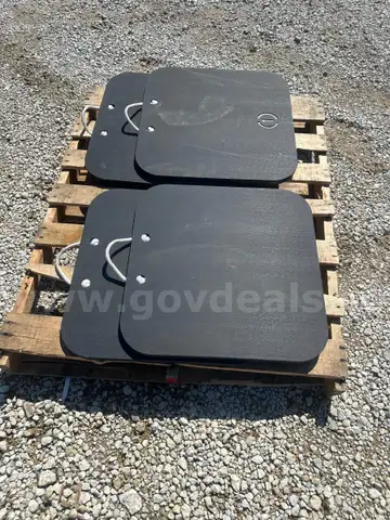 Lot Of 4 Brand New Custom Truck One Source 24x24 Square Poly Outrigger Jack Pads-WILL SHIP