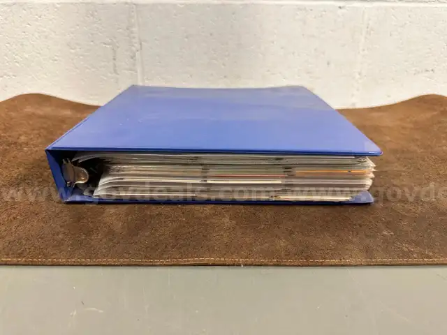 Very Large Binder Lot 80/90&#x27;s Baseball Cards-WILL SHIP