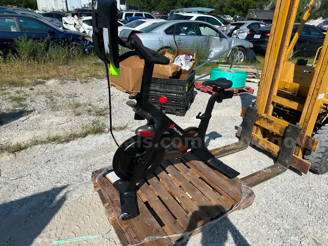 Peloton PLTN-RB1VO-2 Exercise Bike-WILL SHIP