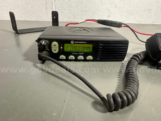 Motorola Radius Cm300 Mobile Radio-WILL SHIP