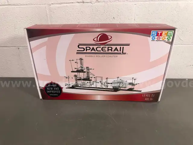 SpaceRail Level 7.1 Marble Run Rollercoaster - Powered Elevator, Rail Splitter, Seesaw, Multiple Loops &#x26; Helix-WILL SHIP