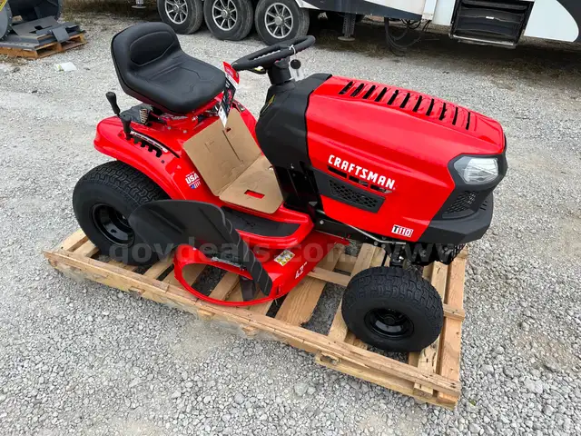 Brand New Craftsman T110 42-in 17.5 -HP Single Cyl. Gas Lawn tractor-WILL SHIP