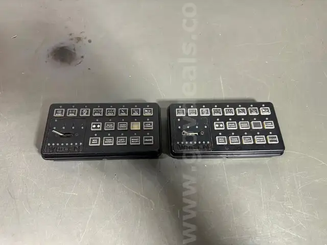 Pair Whelen 18 &#x26; Slide Cencom Control Heads -WILL SHIP