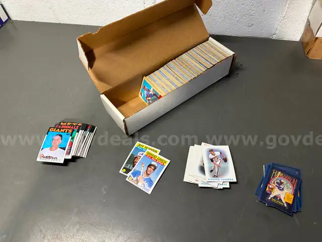 1989 Topps MLB Baseball Card Collector Box-WILL SHIP