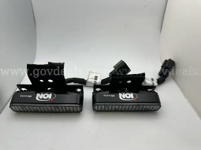 Pair 2024 Takeoff Whelen Ions RED, Under Warranty -WILL SHIP