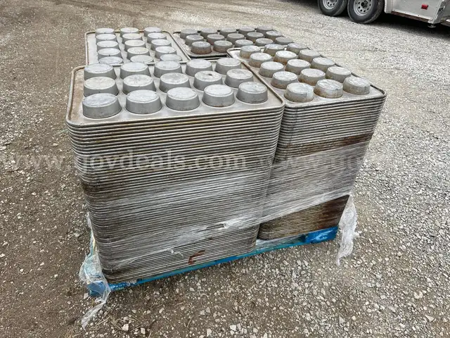 Pallet of Chicago Metallic Cake Pans, Used -WILL SHIP