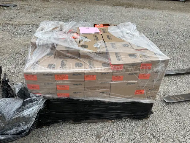 Huge Pallet Lot of Brand New Autolite Spark Plugs-WILL SHIP