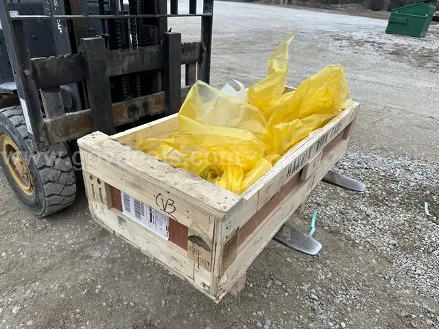 Brand New Hyundai Compact Track Loader Quick Coupler Attachment Plate-WILL SHIP