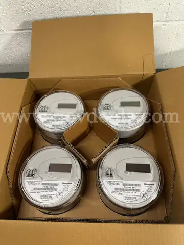 Brand New Lot of 4 Honeywell ZHCW4000004 Electronic Watthour Meter Type RU-WILL SHIP