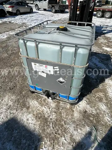 Brand new sealed 275 gallon tote of ZEP Release II Alkaline Booster-PICKUP ONLY