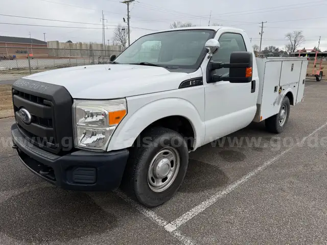 2011 Ford F-250 XL 2WD with Utility Bed