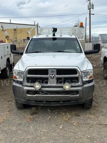 2011 Dodge Ram 3500 4WD CREW CAB TRUCK - NOT OPERABLE  - Service Body