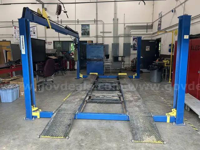 Western Hoist Lift - Model #WFP-12E - Capacity 12,000 lbs