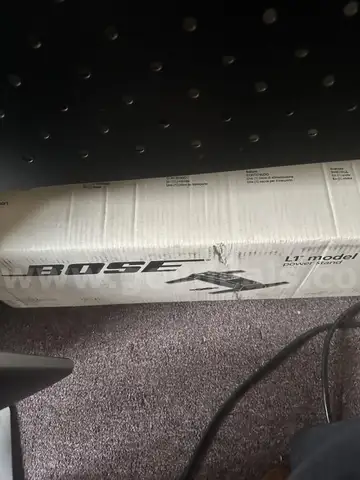 Bose L1 - Power Stand + Loudspeaker Array &#x26; Extension (1S System)