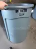 Brute 32 gal. Gray Round Vented Trash Can without lid QTY: 7