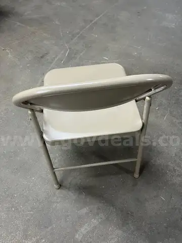 Economy Folding Chair -BEIGE///////25 CHAIRS ARE AVAILABLE/USED BUT GOOD CONDITION