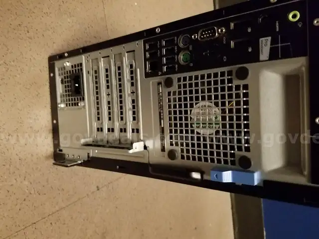 2 Dell Precision Towers 7050