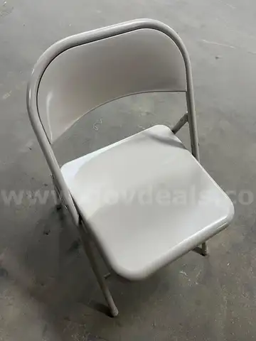 Economy Folding Chair -BEIGE///////25 CHAIRS ARE AVAILABLE/USED BUT GOOD CONDITION