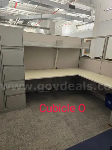 6th floor Lot of furniture - Cubicles