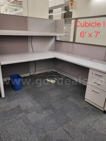 Lot of furniture - Assorted sizes of  Floor cubicles