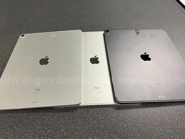 Apple Tablets QTY: 3