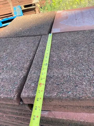 18&#x22;x18&#x22;x2&#x22; Red Pavers