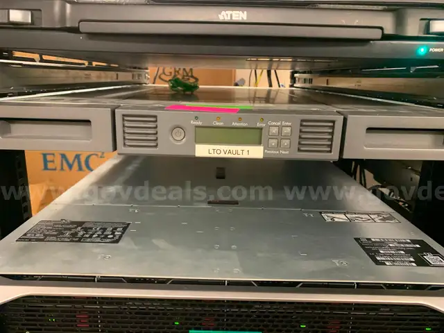 2  HP STORAGE WORKS 1/8 G2 TAPE AUTOLOADERS