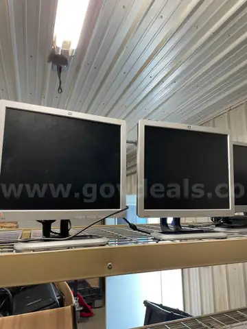 Lot of 7 Computer Monitors