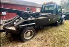 1997 International 4700 medium duty tow truck. Ready to work!