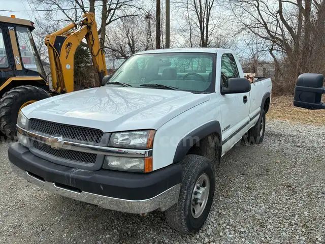 2004 Chevrolet Silverado 2500HD Work Truck Long Bed 4WD