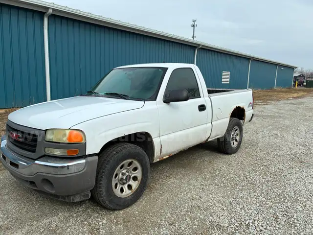 2007 GMC Sierra Classic 1500 Work Truck 4WD
