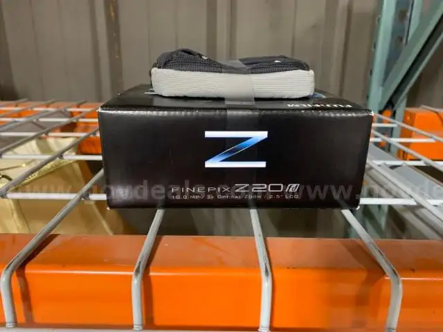 FujiFilm FinePix Z20 10MP Digital Camera