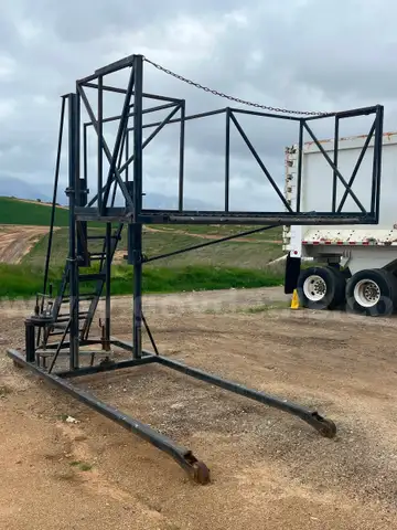 Adjustable Cat Walk / Manual Lift