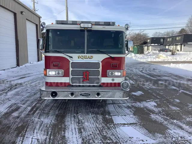 2001 Pierce Model Tilt Cab