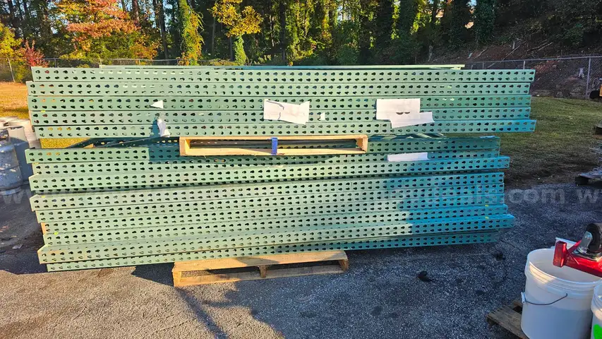 Heavy-Duty Pallet Racking System with Wire Deckin