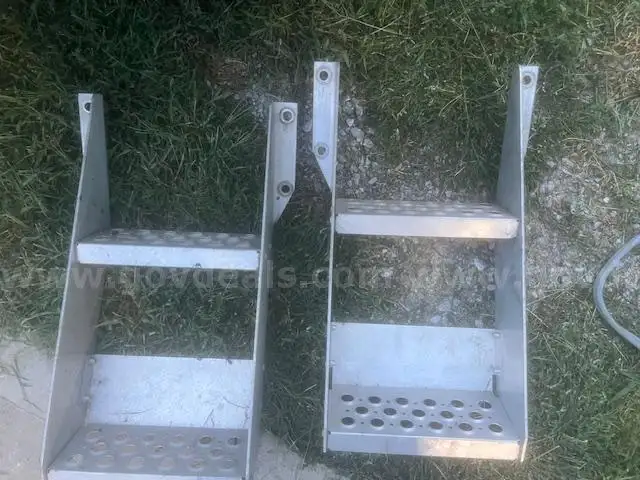 Paccar Steps