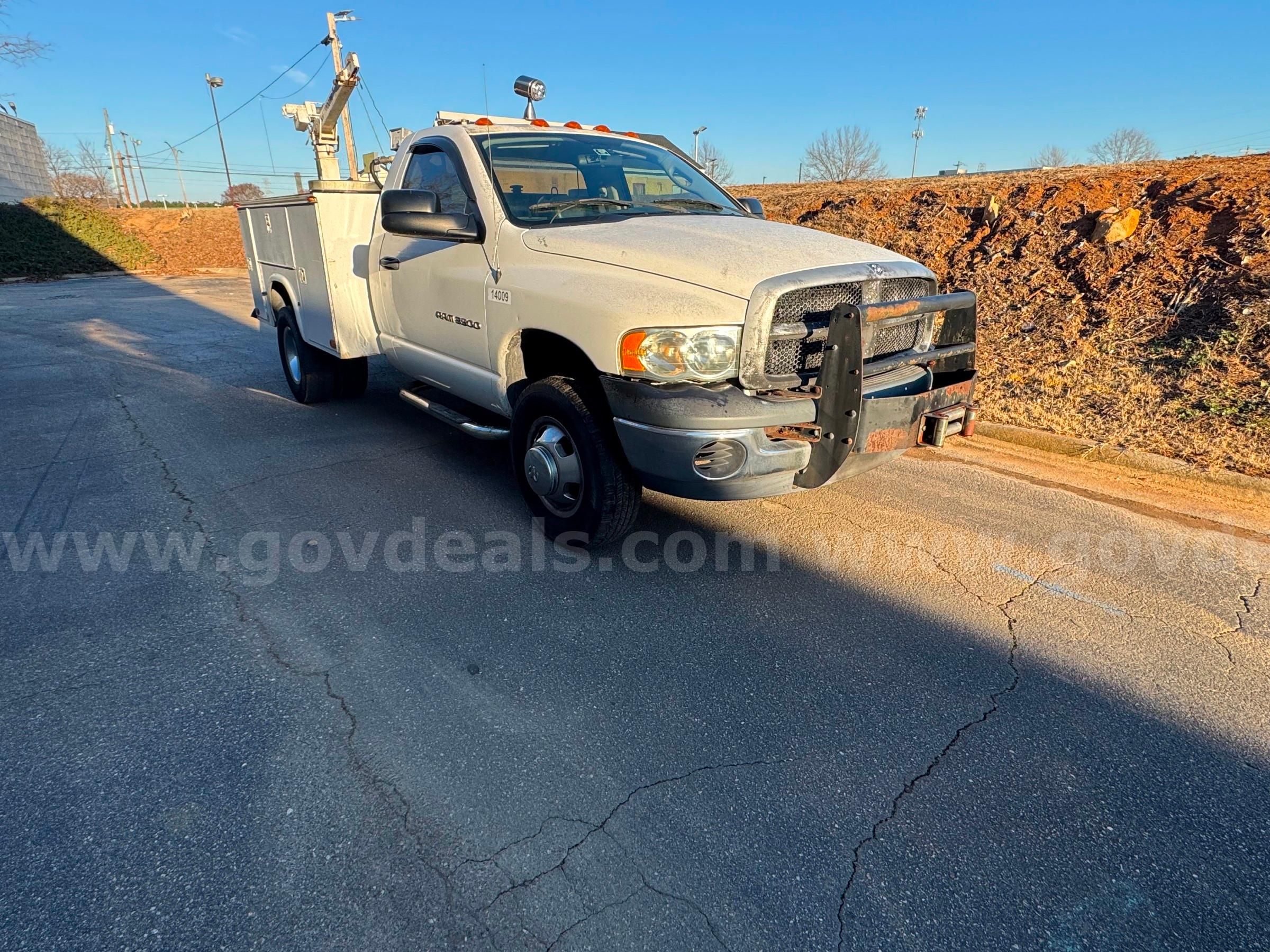 Photo of a 2004 Dodge Ram 3500