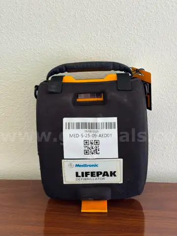 WILL SHIP Medtronics Lifepak CR Plus AED