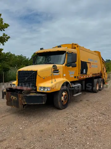 2004 Volvo VHD